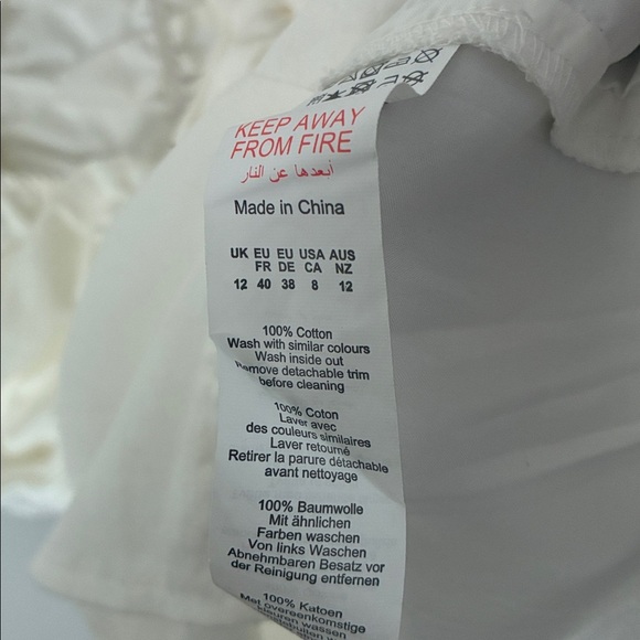 PrettyLittleThing White Mini Dress with Ring Detail Sz 8 - Picture 3 of 5